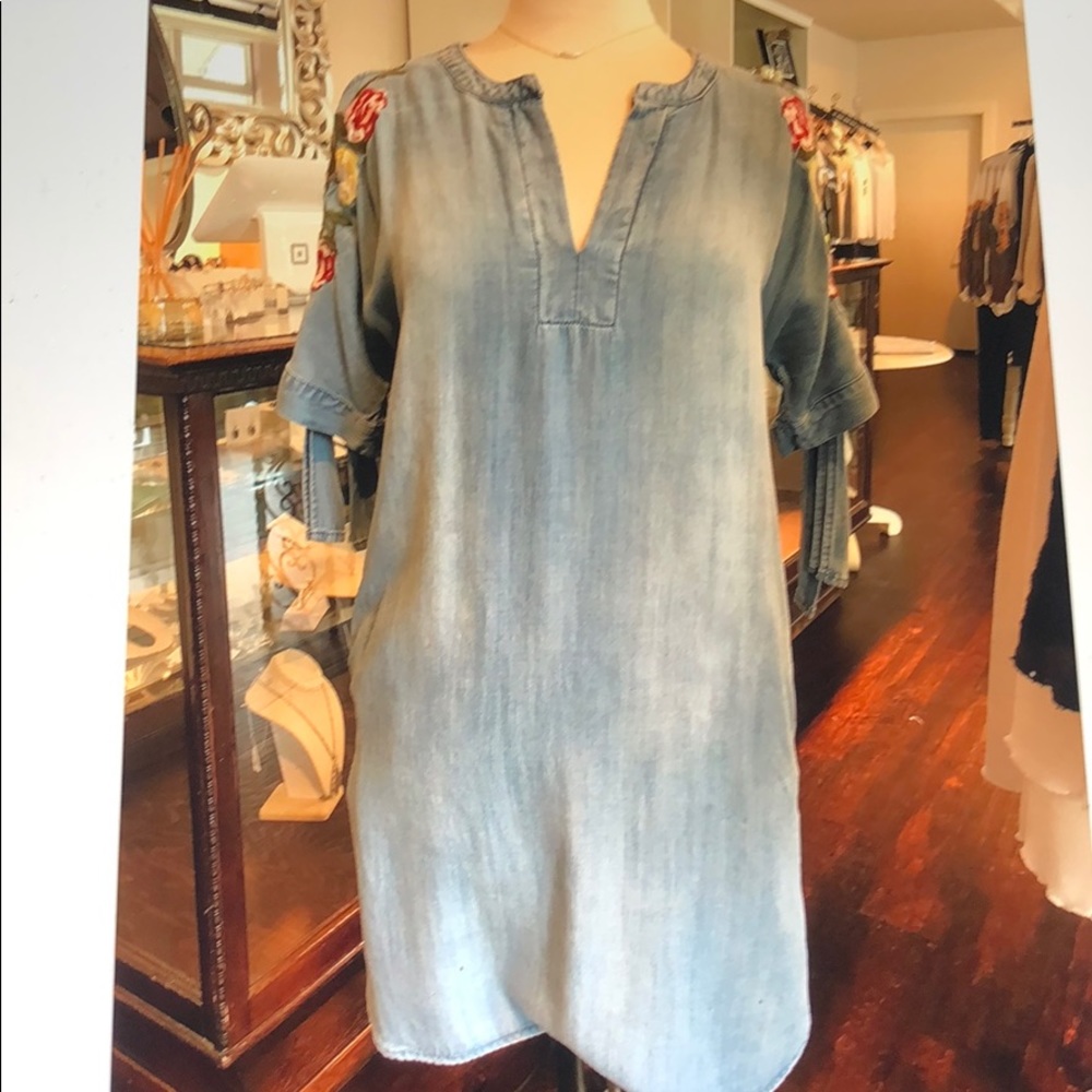 Velvet heart denim dress with embroidery